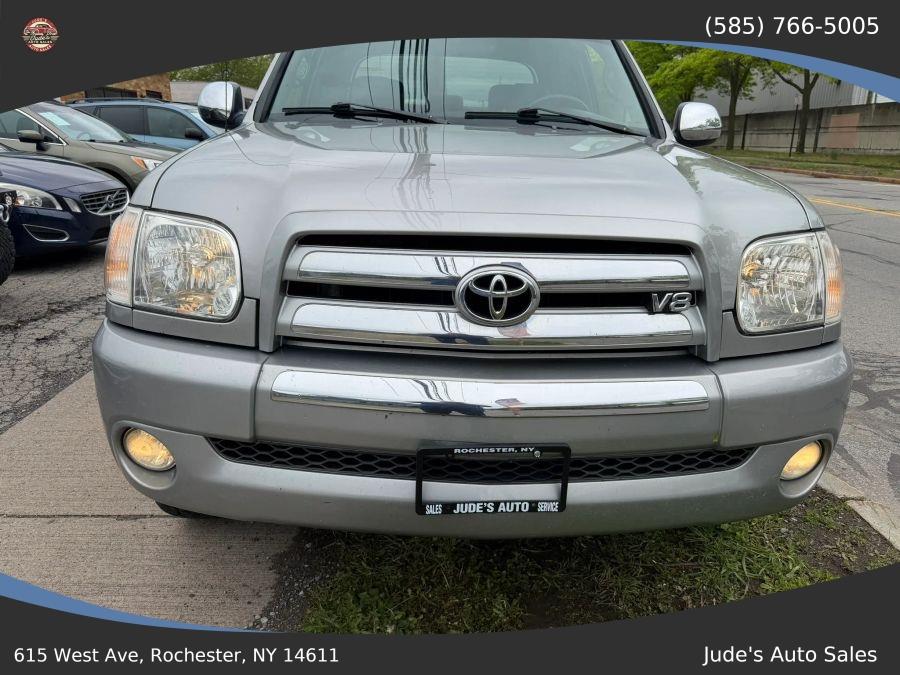 Toyota Tundra Double Cab photo 2