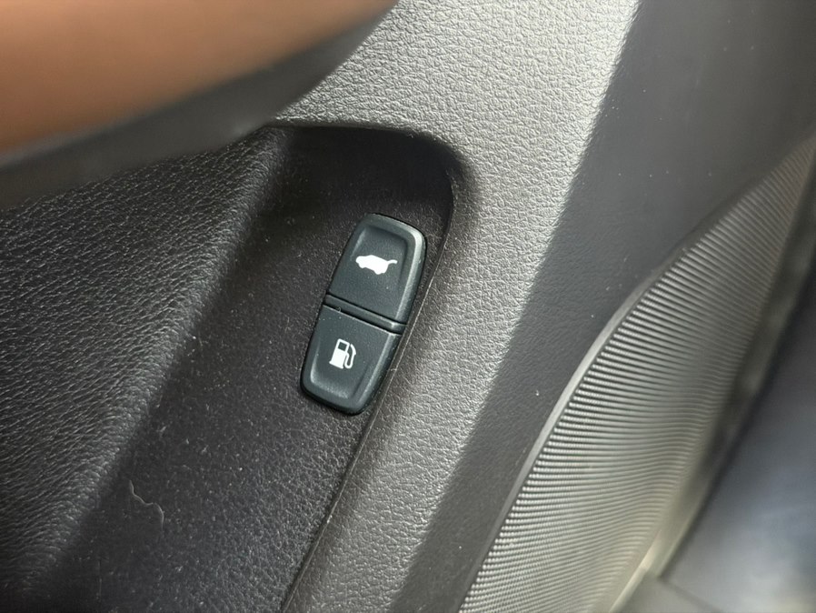 2018 Acura MDX Advance and Entertainment Package - Photo 17