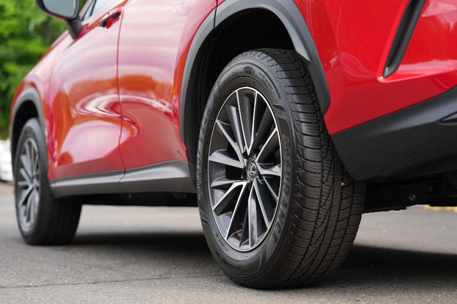 2022 Lexus NX 350 - Photo 12