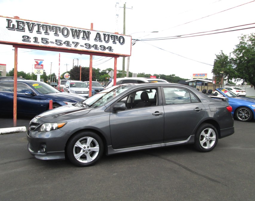 2011 Toyota Corolla 4dr Sdn Auto S (Natl)