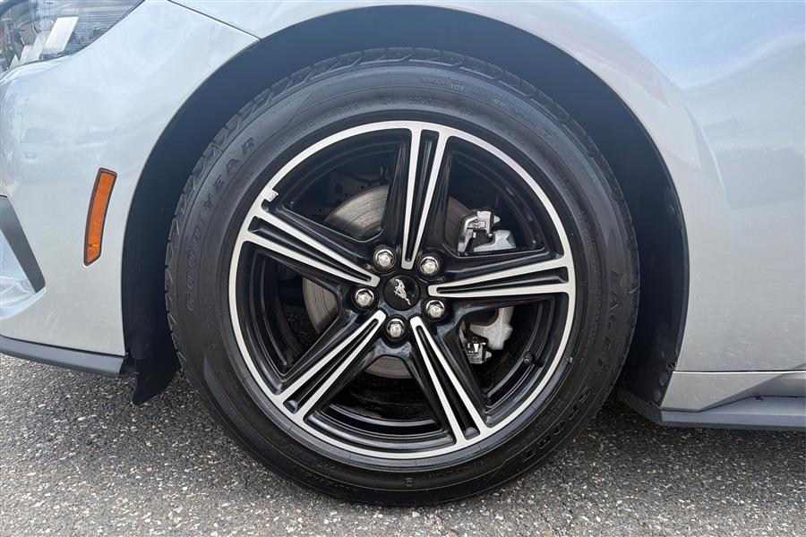 2025 Ford Mustang EcoBoost Premium - Photo 25