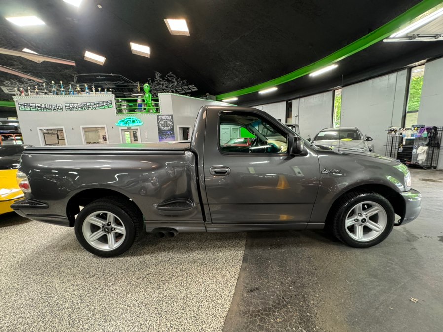 2004 Ford F-150 SVT Lightning's photo