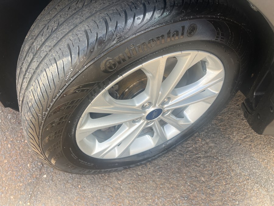 2018 Ford Escape SE - Photo 18