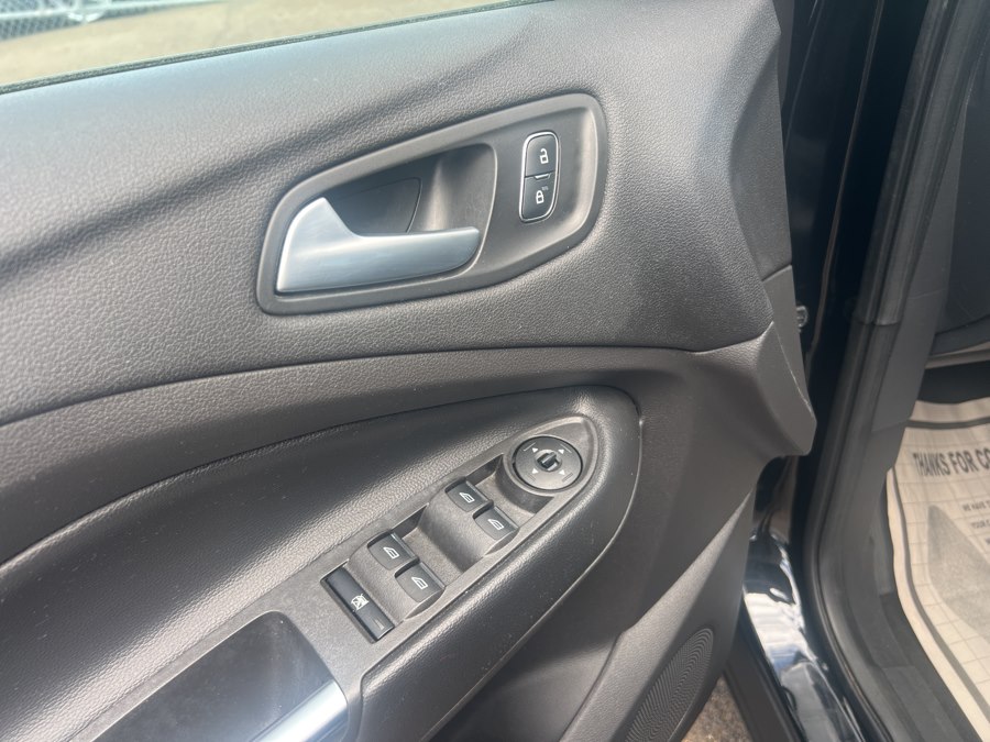 2018 Ford Escape SE - Photo 9