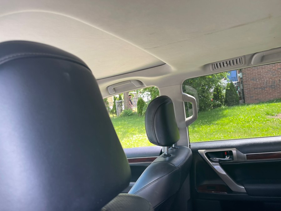 2011 Lexus GX Base - Photo 27
