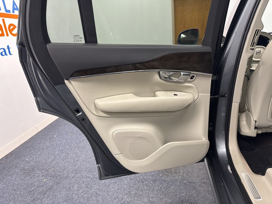 2017 Volvo XC90 Momentum - Photo 8
