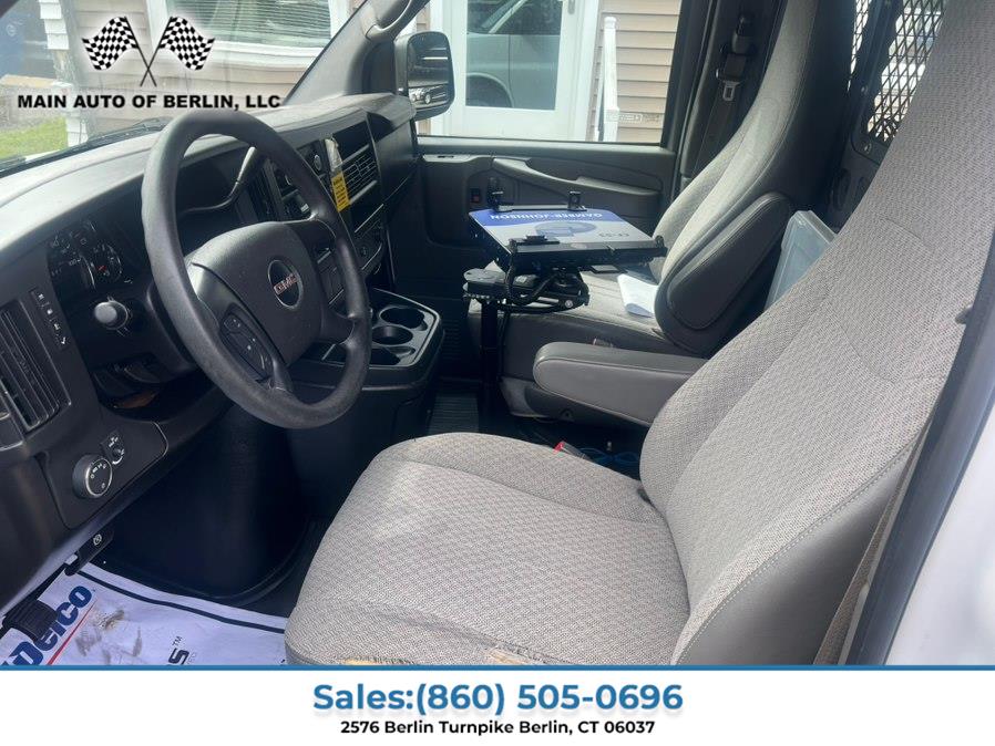 2014 GMC Savana Cargo Work Van - Photo 10