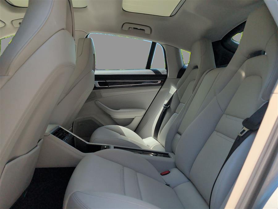 2019 Porsche Panamera Base - Photo 9