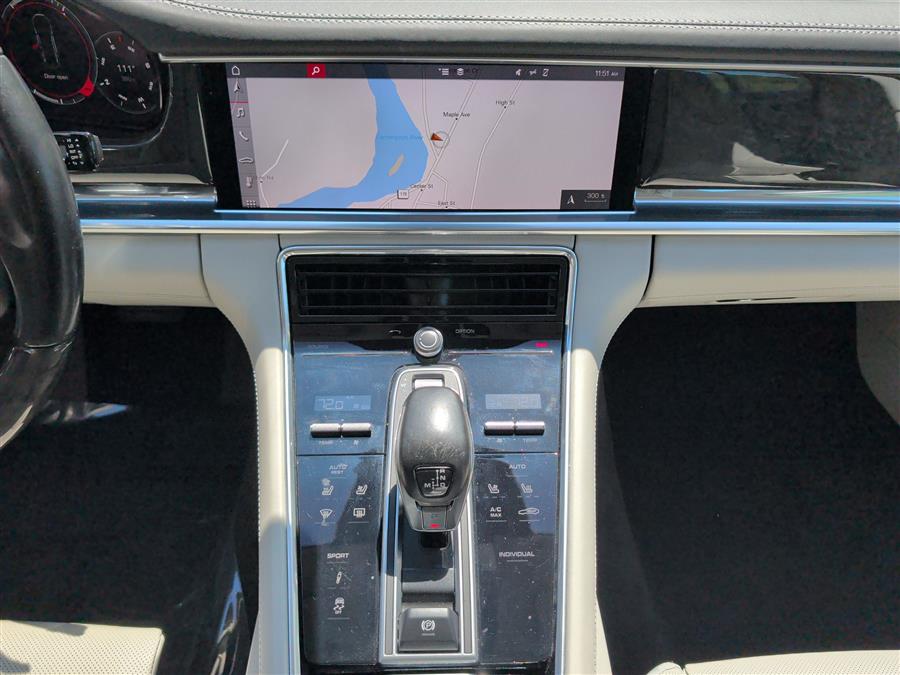 2019 Porsche Panamera Base - Photo 23