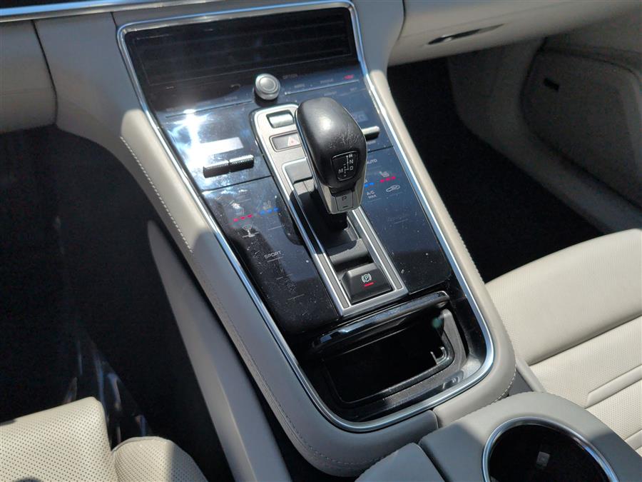 2019 Porsche Panamera Base - Photo 43