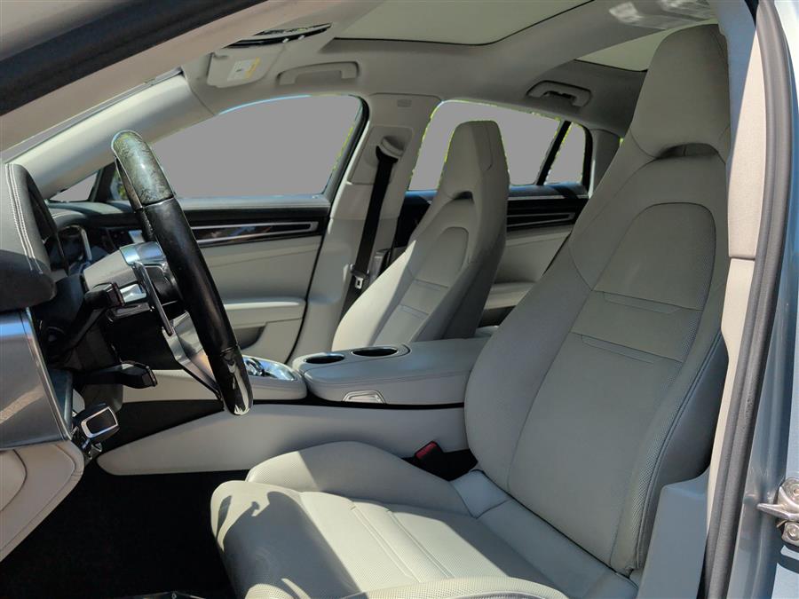 2019 Porsche Panamera Base - Photo 8