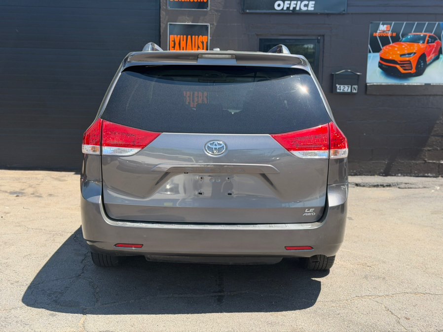 2011 Toyota Sienna LE - Photo 6