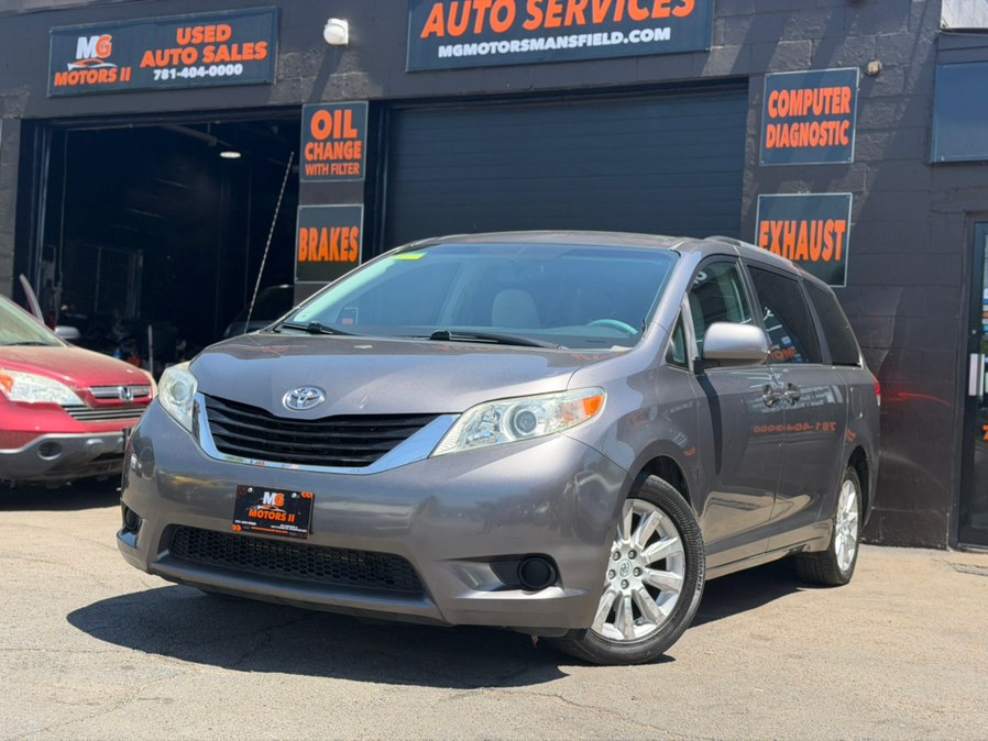 2011 Toyota Sienna LE 7-Passenger V6 AWD