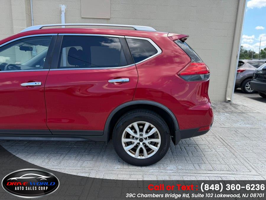 2017 Nissan Rogue SV - Photo 9