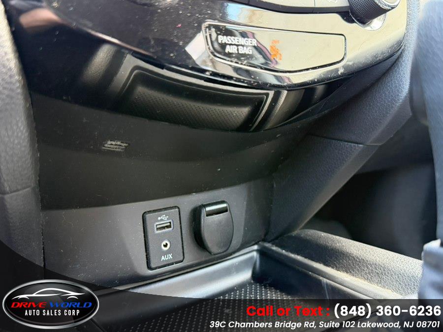 2017 Nissan Rogue SV - Photo 31