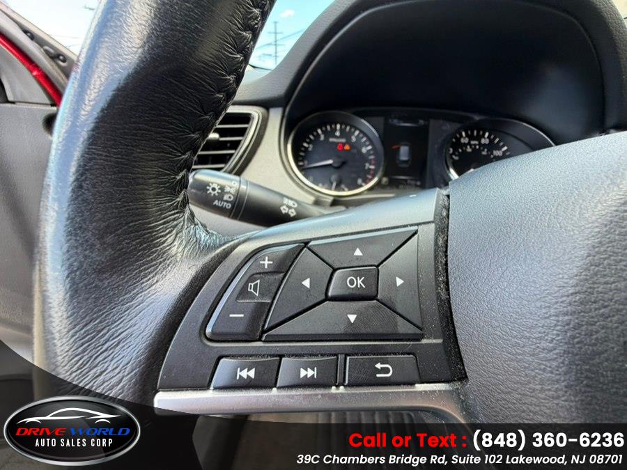 2017 Nissan Rogue SV - Photo 24
