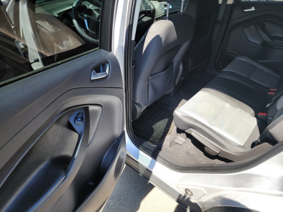 2016 Ford Escape SE - Photo 11