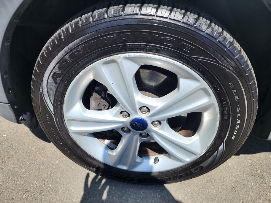 2016 Ford Escape SE - Photo 9