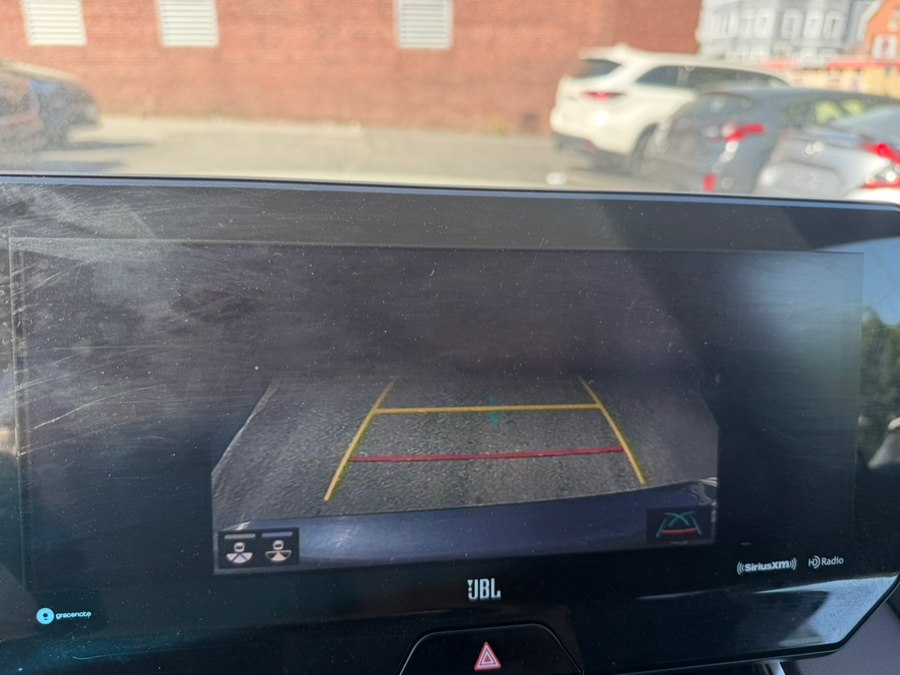 2021 Toyota Venza XLE - Photo 21