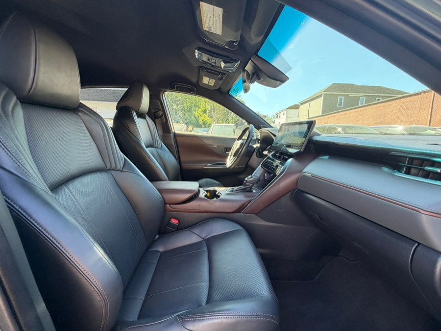 2021 Toyota Venza XLE - Photo 9