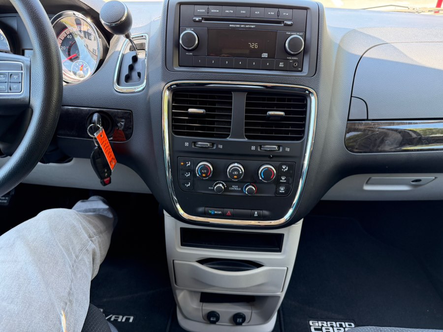 2016 Dodge Grand Caravan SE - Photo 10