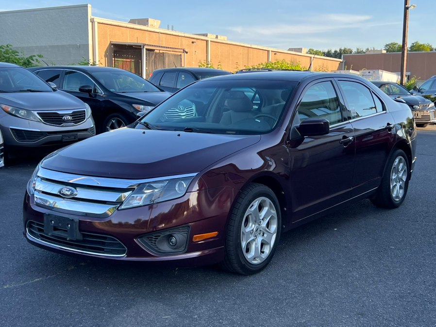 Red (Maroon) 2011 Ford Fusion SE Sedan Front-Wheel Drive Automatic