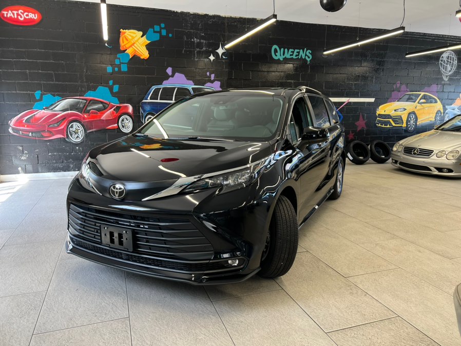 Midnight Black Metallic 2026 Toyota Sienna XLE 8-Passenger FWD Minivan Front-Wheel Drive Automatic