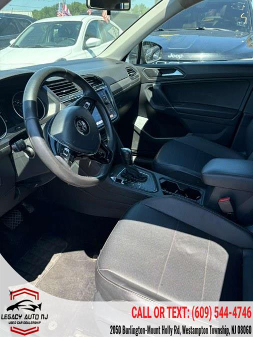 2020 Volkswagen Tiguan SE - Photo 6