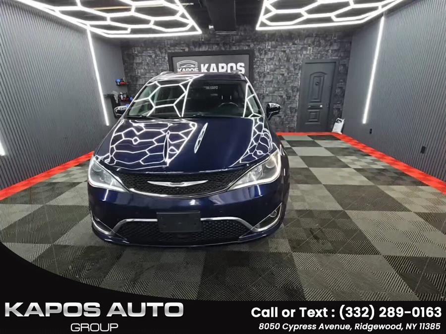 2019 Chrysler Pacifica Touring L Plus's photo