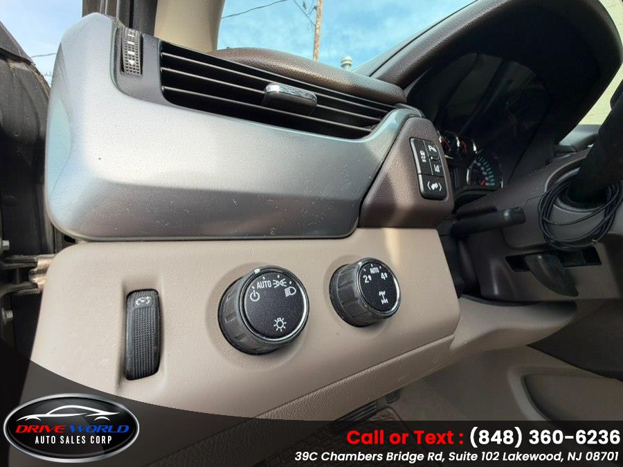 2015 Chevrolet Tahoe LT - Photo 23