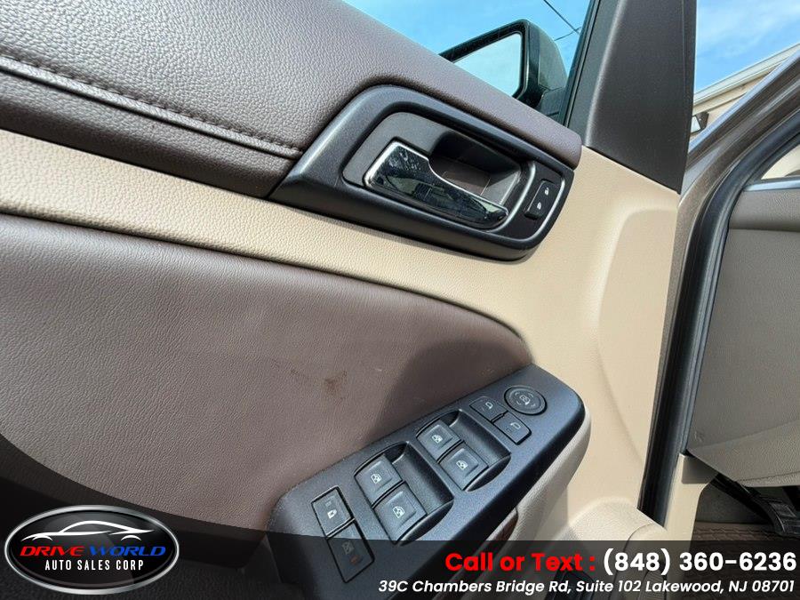 2015 Chevrolet Tahoe LT - Photo 19