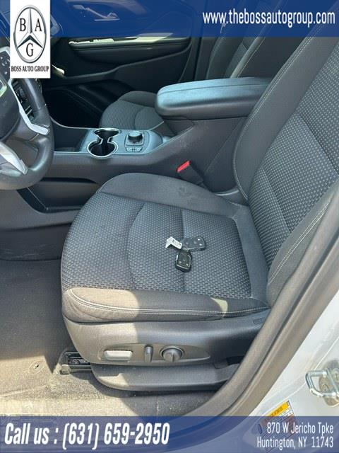 2023 GMC Terrain SLE - Photo 17