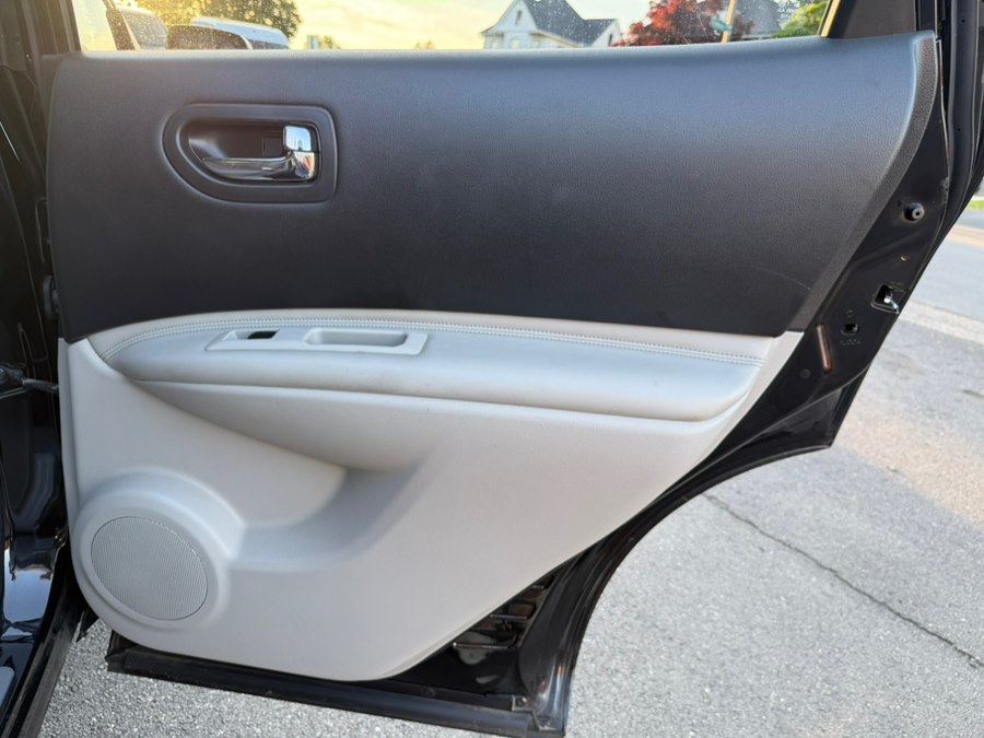 2013 Nissan Rogue SV - Photo 18
