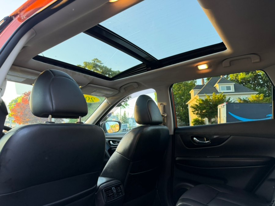 2017 Nissan Rogue SL - Photo 9