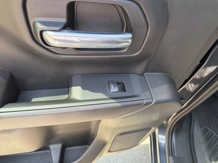 2022 Chevrolet Silverado 1500 Limited LT - Photo 9