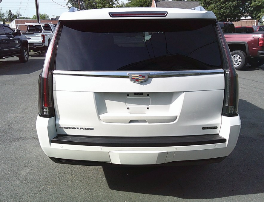 2017 Cadillac Escalade ESV Luxury - Photo 7