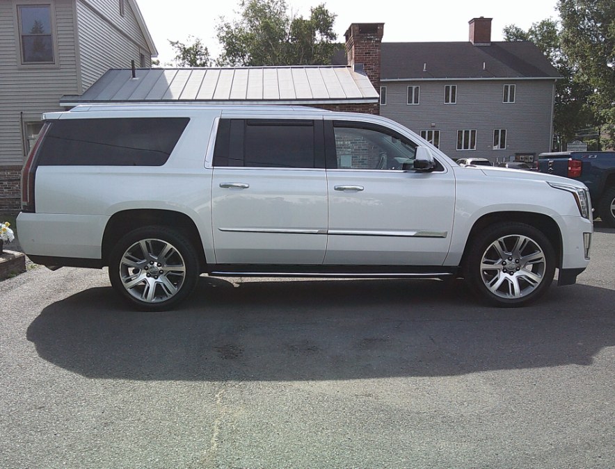 2017 Cadillac Escalade ESV Luxury - Photo 6