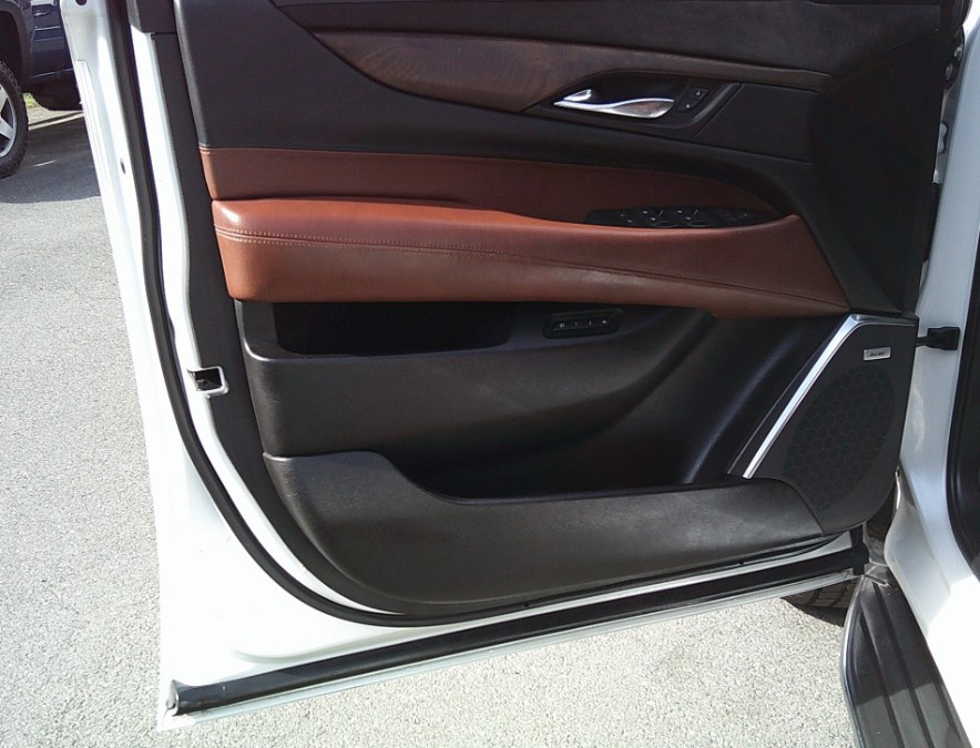 2017 Cadillac Escalade ESV Luxury - Photo 37