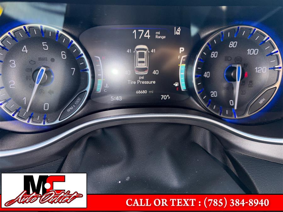 2023 Chrysler Pacifica Touring L - Photo 15
