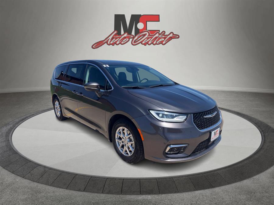2023 Chrysler Pacifica Touring L FWD