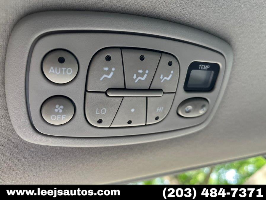 2005 Toyota Sienna XLE - Photo 10