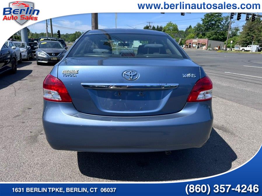2010 Toyota Yaris Base - Photo 19