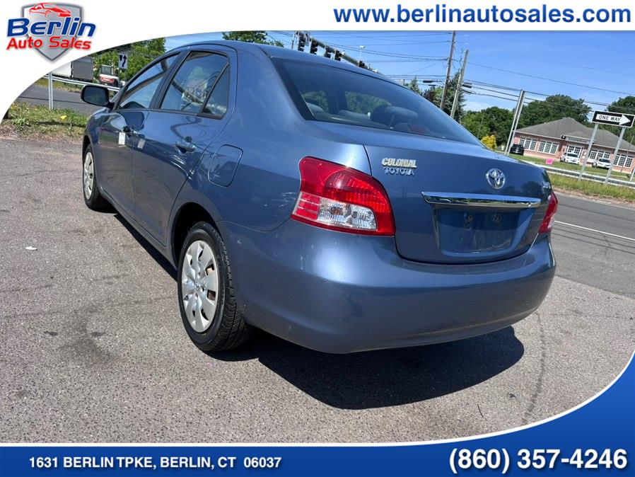 2010 Toyota Yaris Base - Photo 20