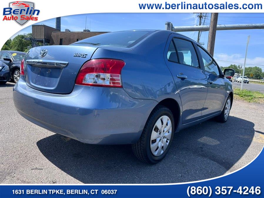 2010 Toyota Yaris Base - Photo 15