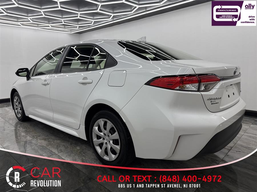 2023 Toyota Corolla LE - Photo 3