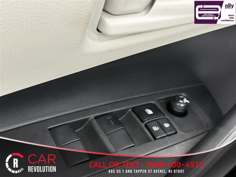 2023 Toyota Corolla LE - Photo 21