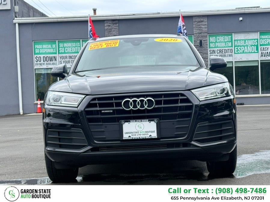 2020 Audi Q5 45 Titanium quattro S tronic Premium's photo