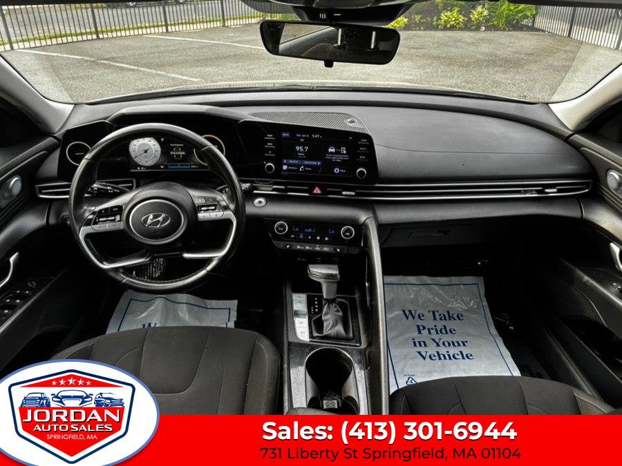 2021 Hyundai Elantra SEL - Photo 13