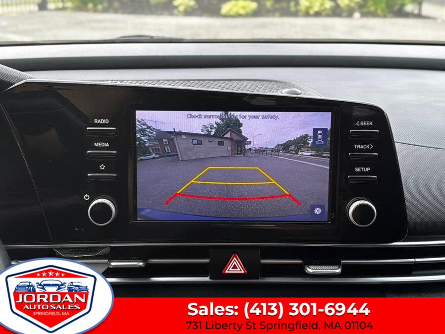 2021 Hyundai Elantra SEL - Photo 16