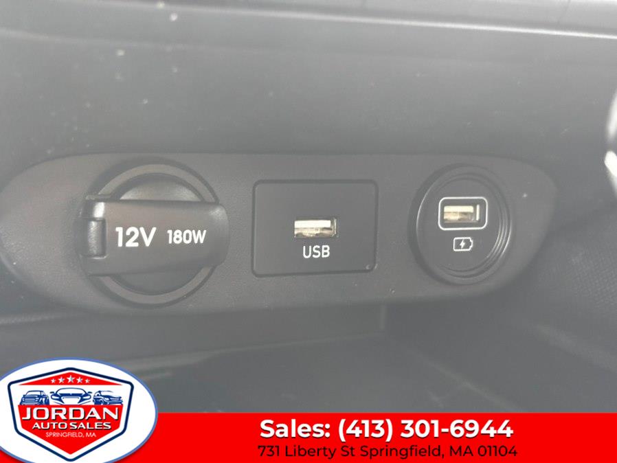 2021 Hyundai Elantra SEL - Photo 19